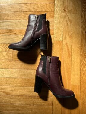 Women’s Tommy Hilfiger Britton Burgundy Leather Block Heel Boots (8)